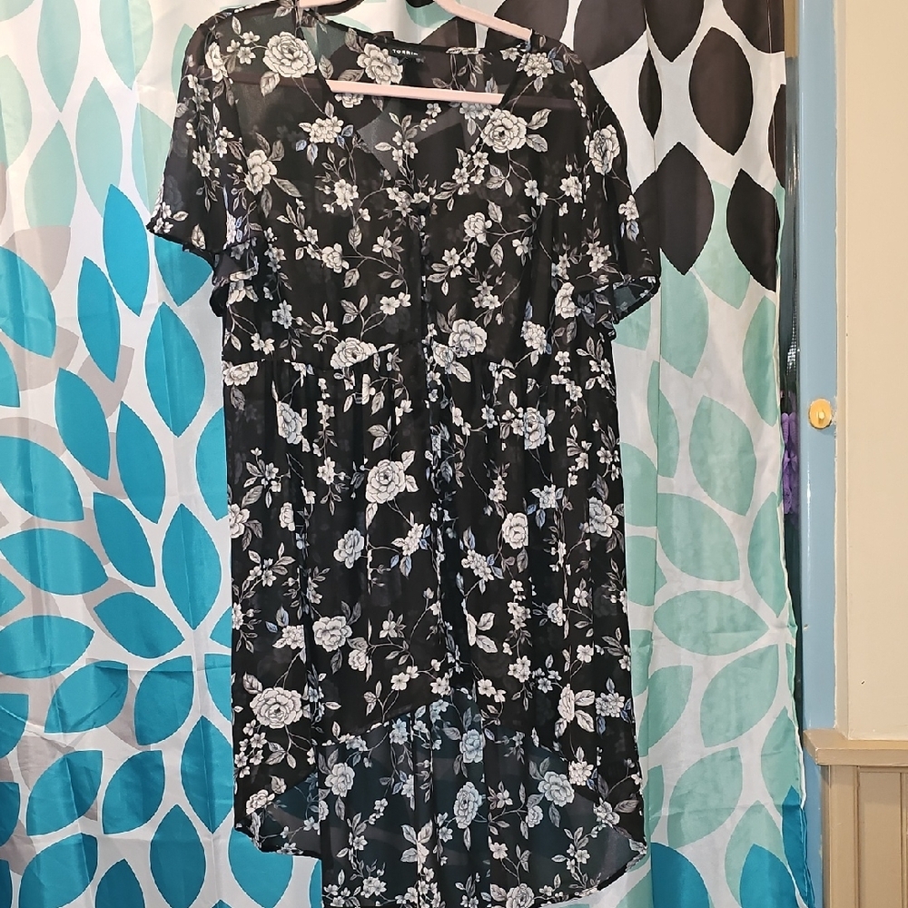 Floral Black and White Women's Top